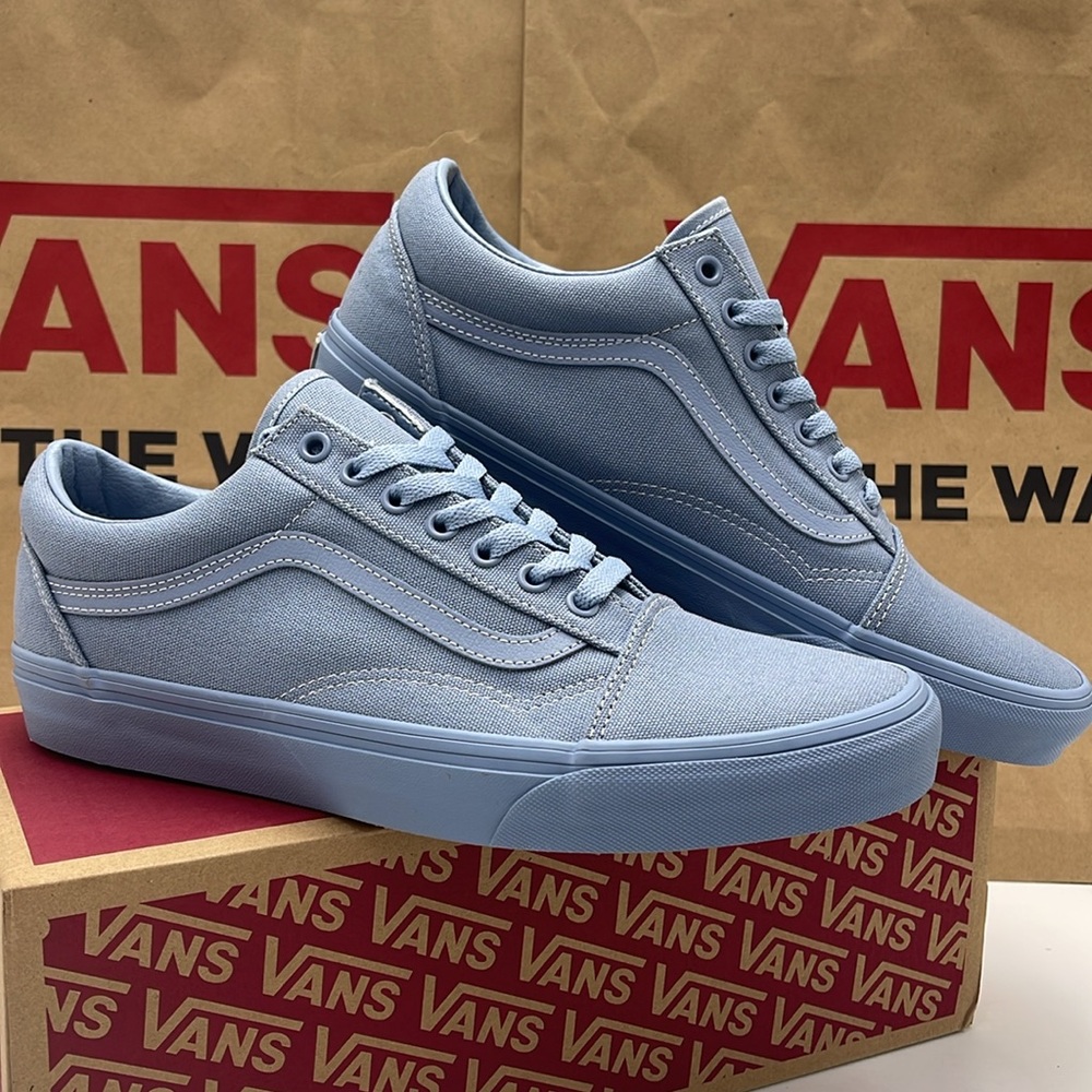 Vans WMNS Sky Blue Canvas Sneakers Old Skool
Pastel Mono Dusty Blue
VN000CT8DSB - Picture 11 of 16